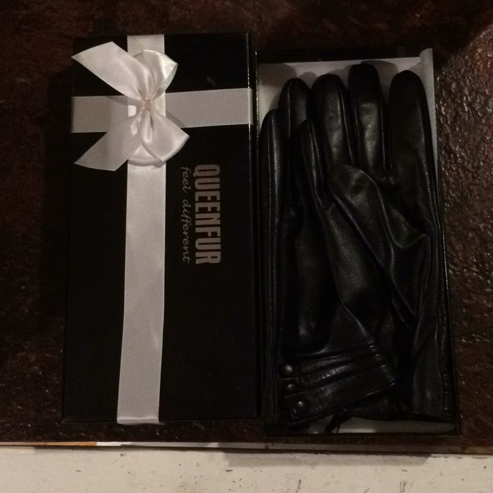 Queenfur Gloves